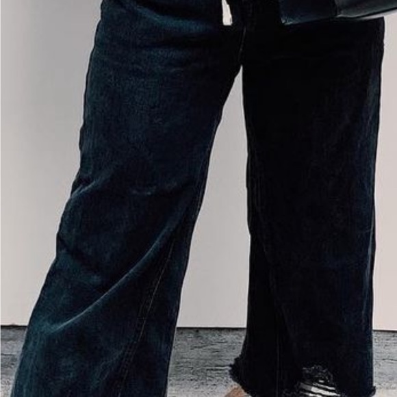 Black Ankle Length Jeans - Picture 4 of 4